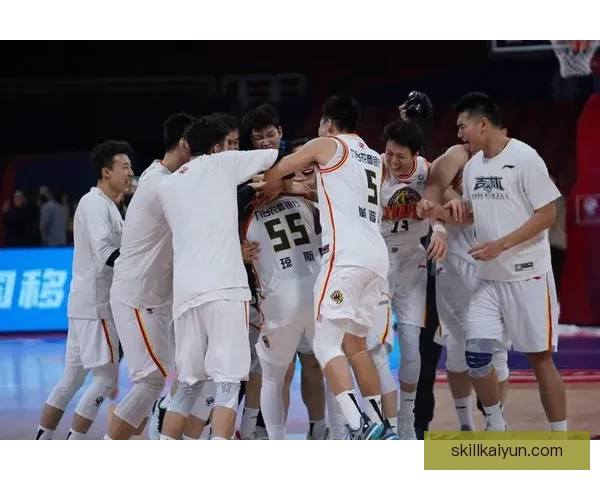 阿尔卡塞尔展现卓越比赛稳定性，球队士气高涨迎接新挑战值得关注